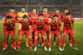 球队上下齐心合作，为实现胜利共同努力的简单介绍