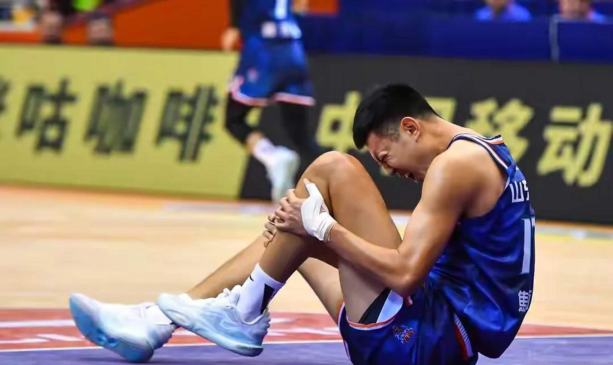 山东男篮主场大胜八一男篮！