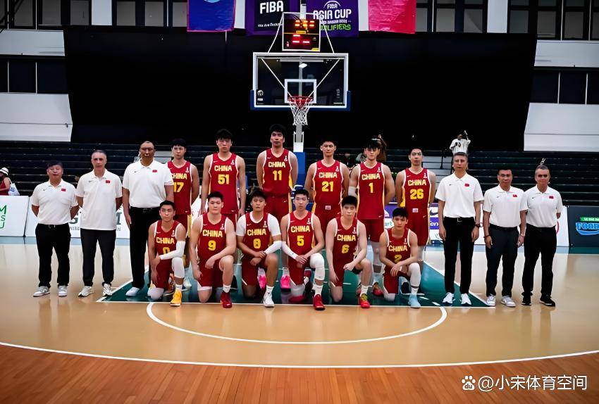 中国男篮爆冷墨西哥男篮，汉密尔顿制霸全场