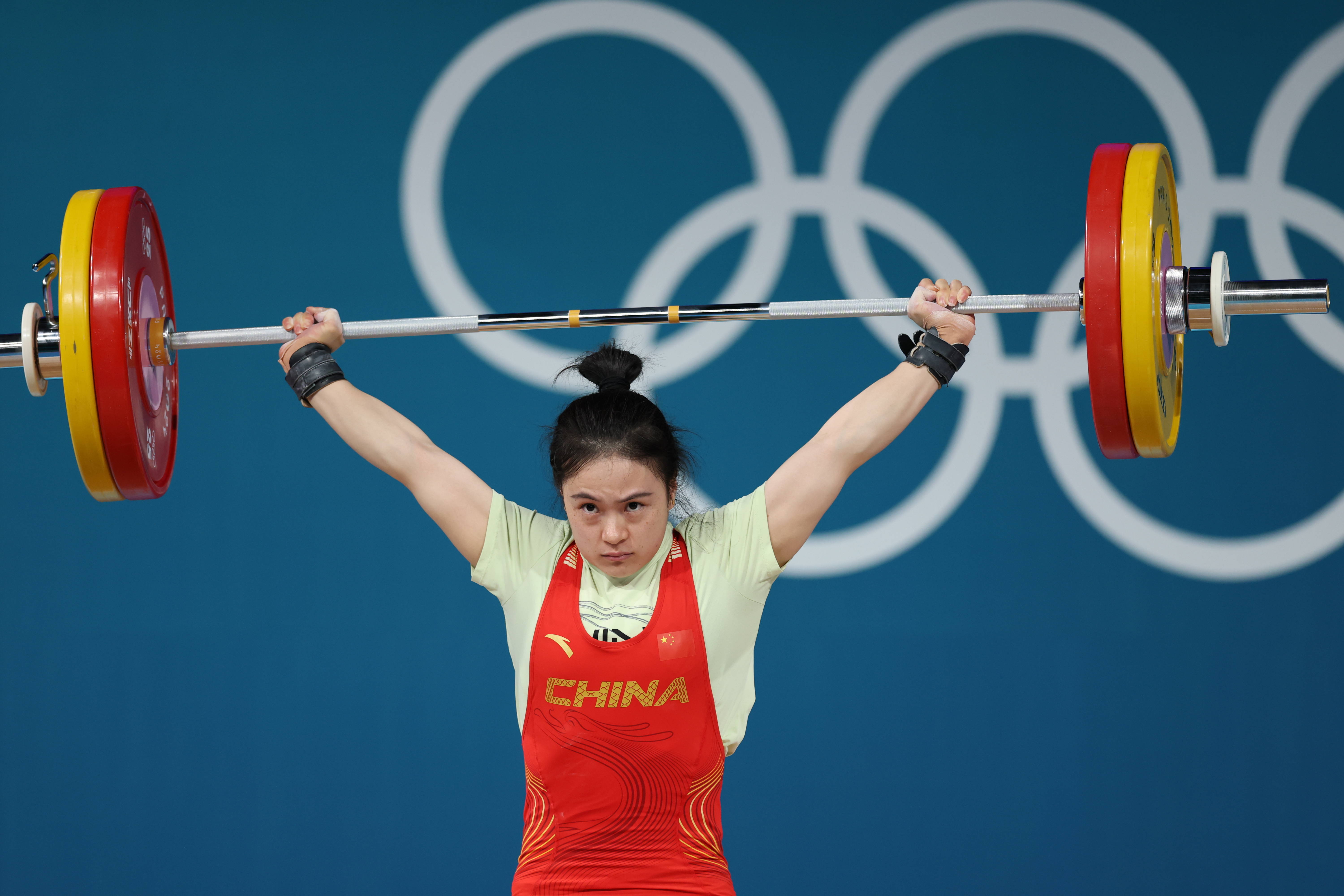 波兰选手获得女子举重比赛金牌 波兰选手获得女子举重比赛金牌
