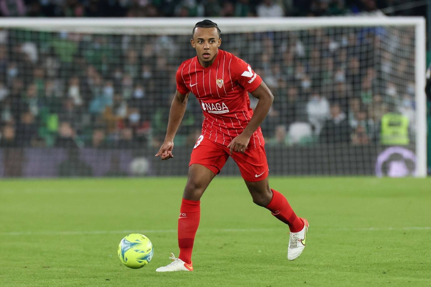 关于马德里竞技横扫波兰，孔德高光表现的信息